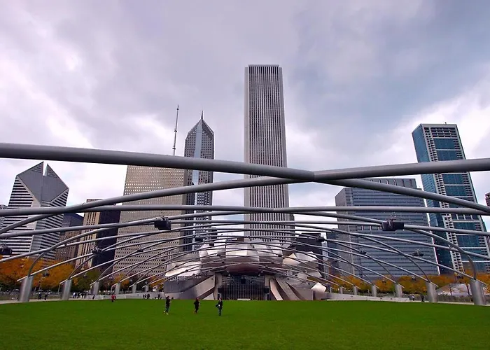 Mccormick Place 420 Friendly 3Br-2Ba In Downtown Chicago With Optional Parking For 8 Guests