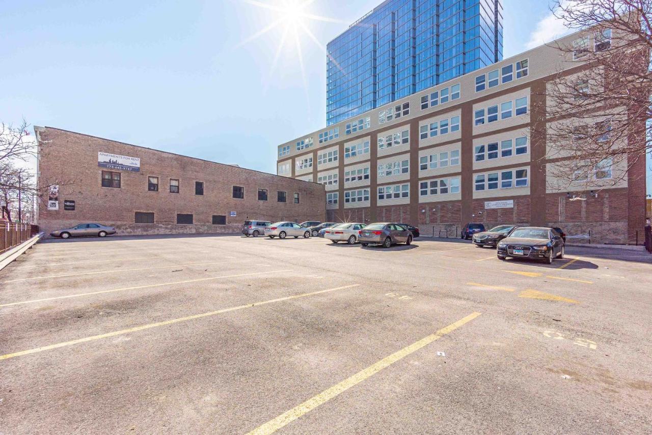 Mccormick Place 420 Friendly 3br-2ba In Downtown With Optional Parking For 8 Guests Apartamento *